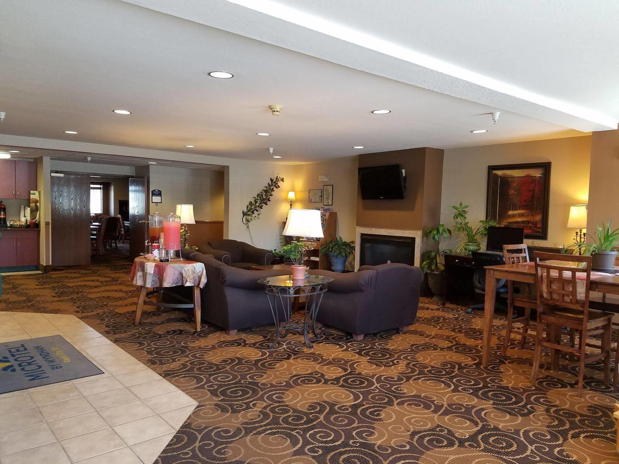 Microtel Inn & Suites By Wyndham Rapid City Eksteriør billede
